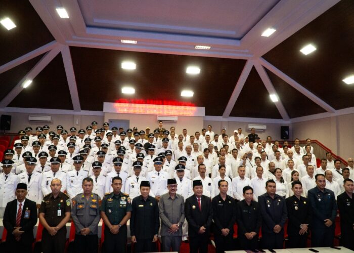 Dikukuhkan Bupati Sedana Arta, Sebanyak 65 Perbekel se Kabupaten Bangli Diperpanjang Masa&nbsp;Jabatannya
