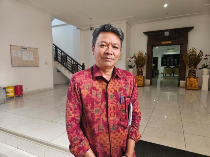 Kadisdukcapil : Remaja Karangasem Usia 17 an Proaktif Buat KTP&nbsp;Baru