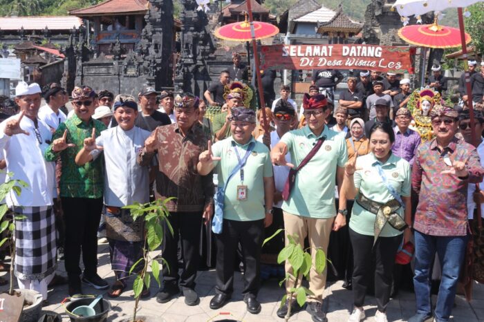 Sandiaga Uno : Desa Les Agar Siapkan Konsep Pariwisata Berbasis Pelestarian&nbsp;Lingkungan