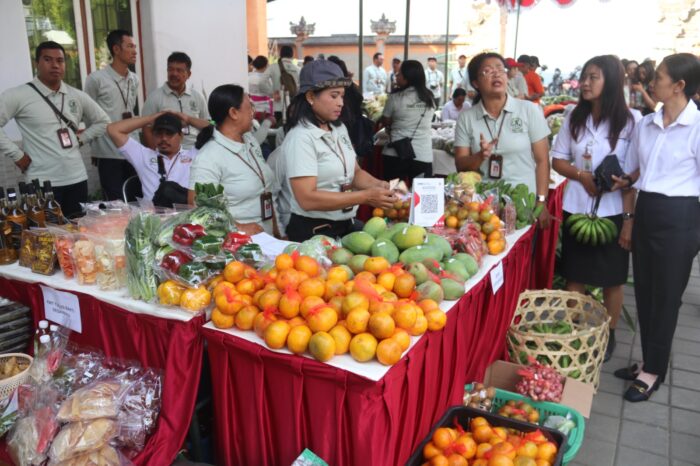 Pasar Tani Buleleng Semarakkan Hari Tani, Jaga Stabilitas Harga Jelang&nbsp;Galungan